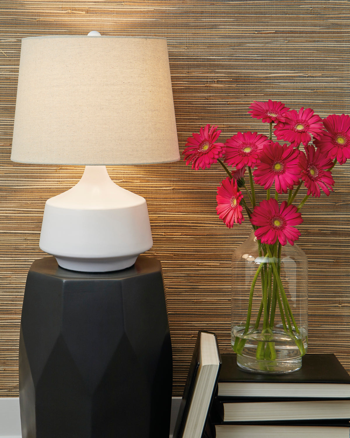 Misty Valley Acyn White Contemporary Table Lamp